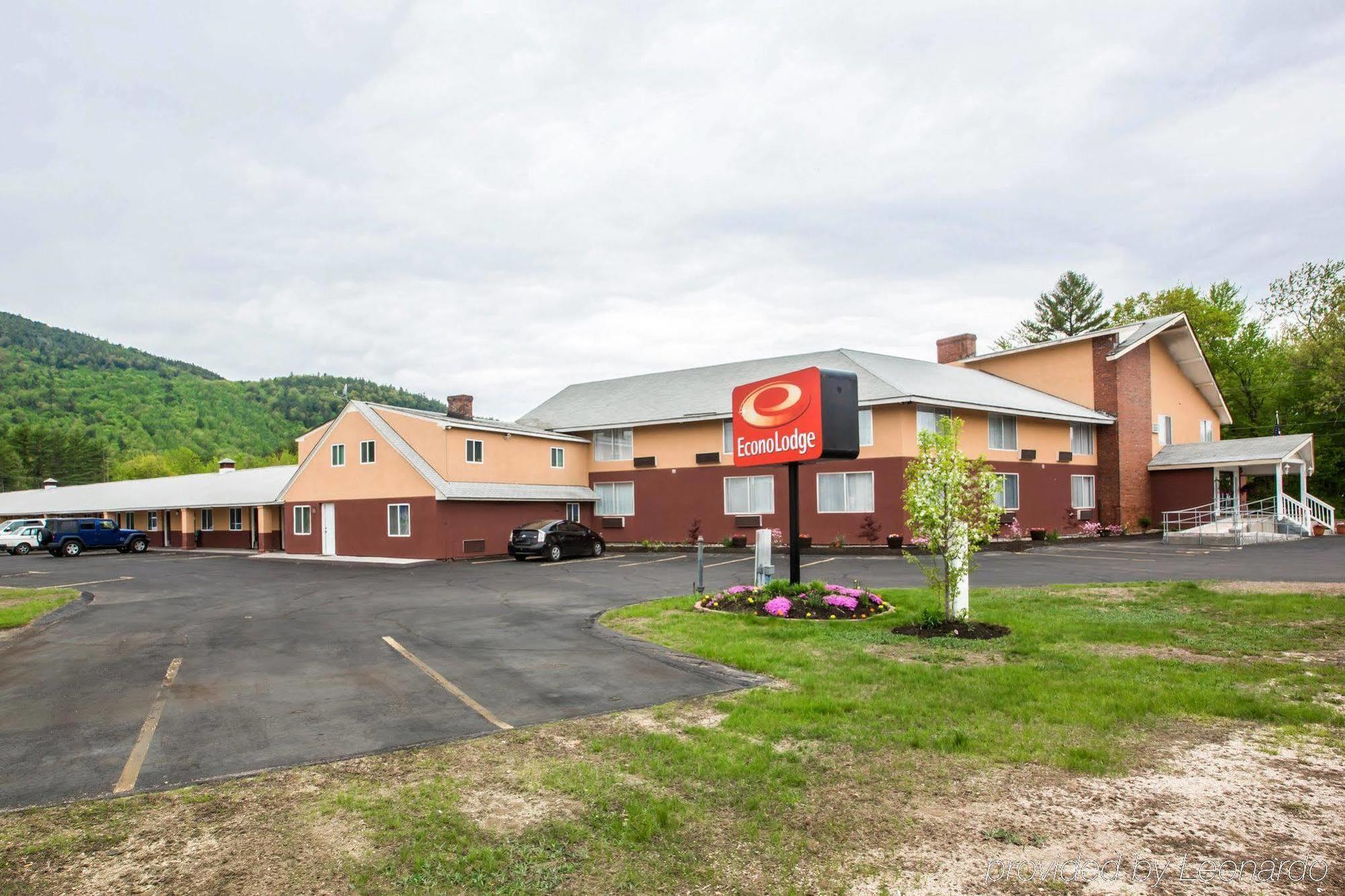 Econo Lodge Lakes Region West Ossipee Buitenkant foto